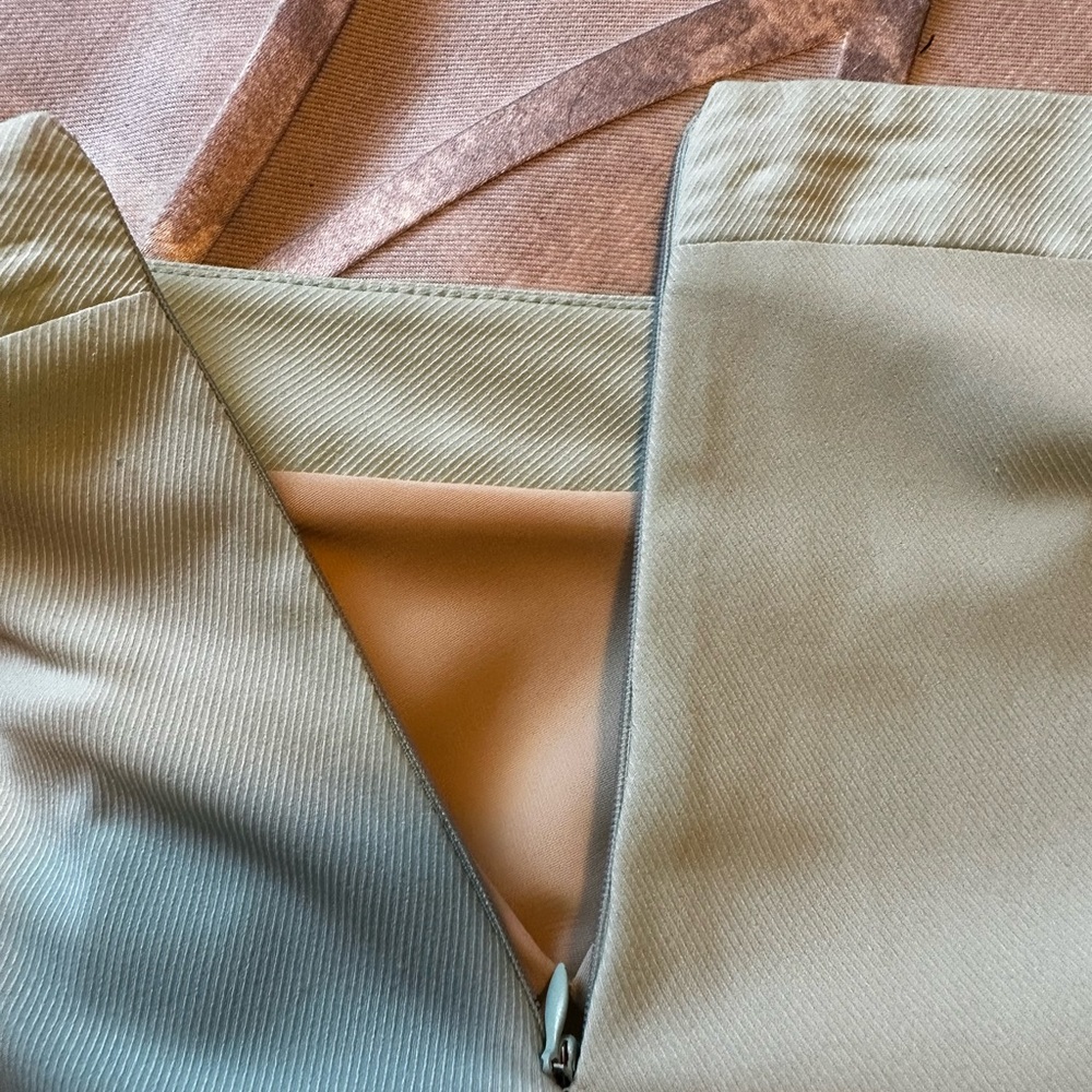 Long skirt - Picture 3 of 4